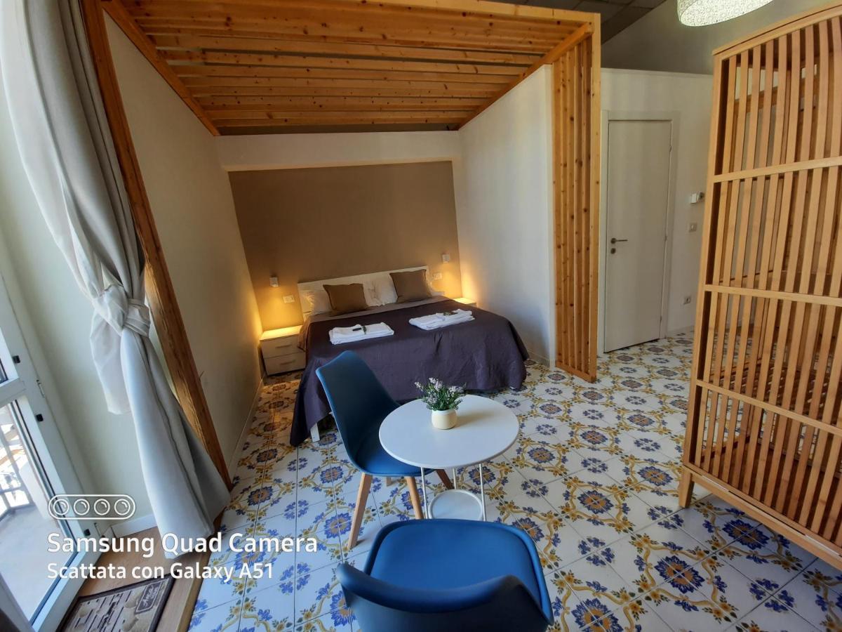 נאפולי Bellobello Rooms&Apartment מראה חיצוני תמונה